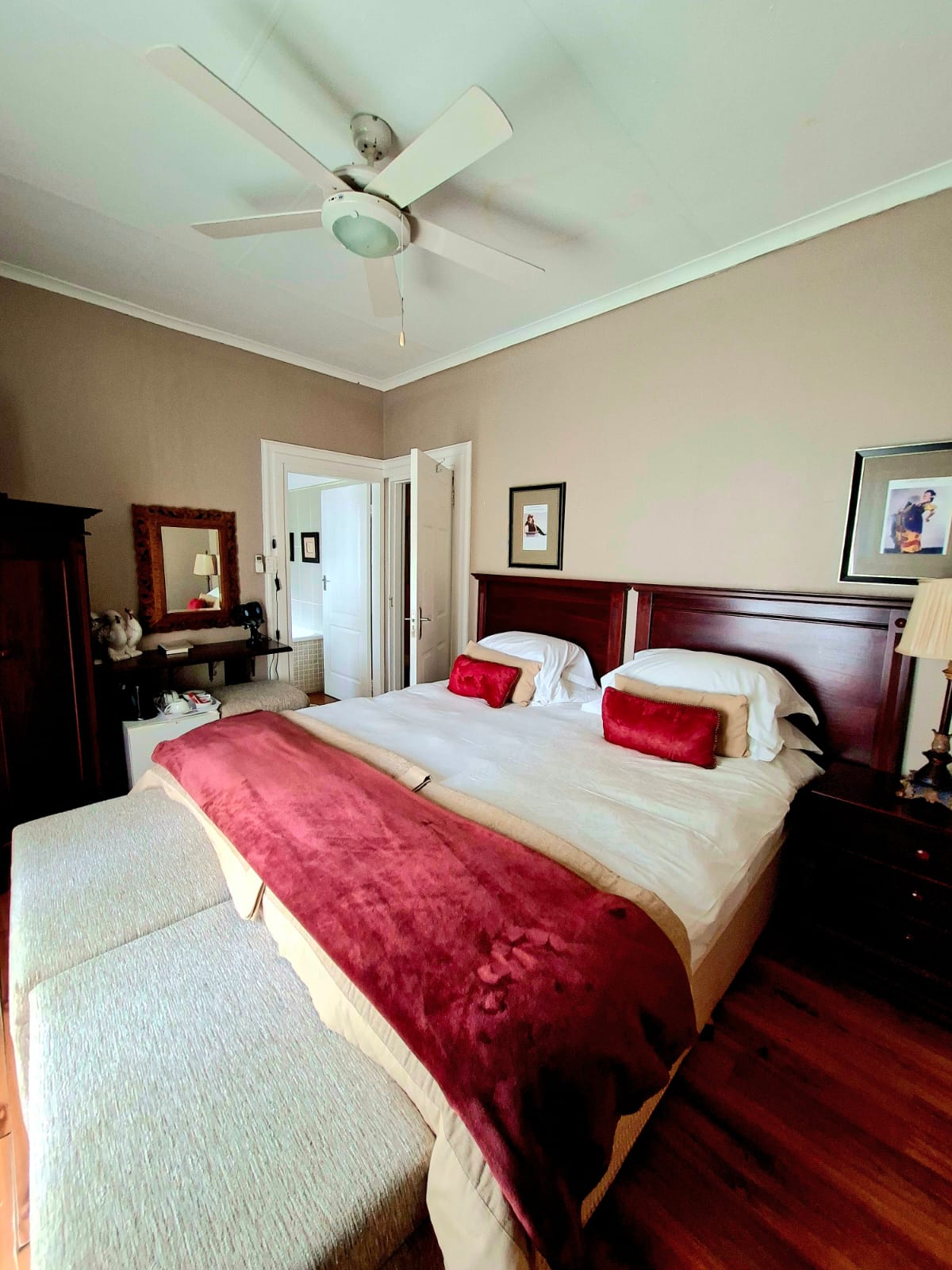 Tyme Suite bedroom